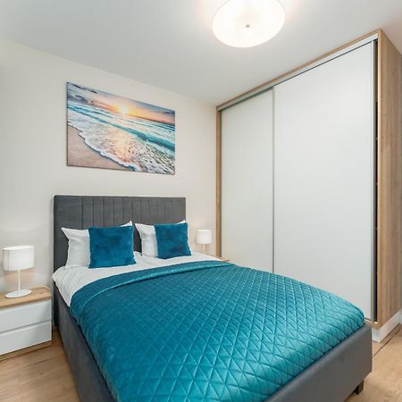 Apartament Szafir W Budynku Basenowym Morska Klifowa Rewal Exterior foto