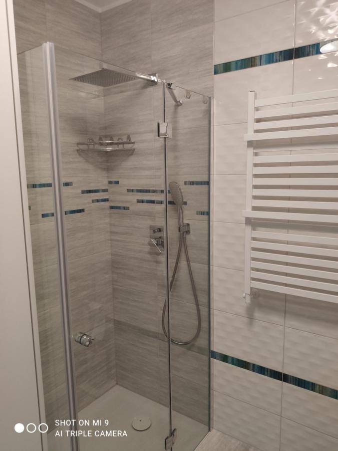 Apartament Szafir W Budynku Basenowym Morska Klifowa Rewal Exterior foto